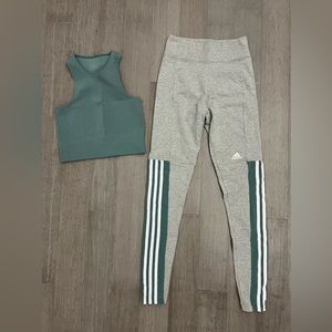 Adidas set. Most likely Small or XS. CUTE CUTE SET!